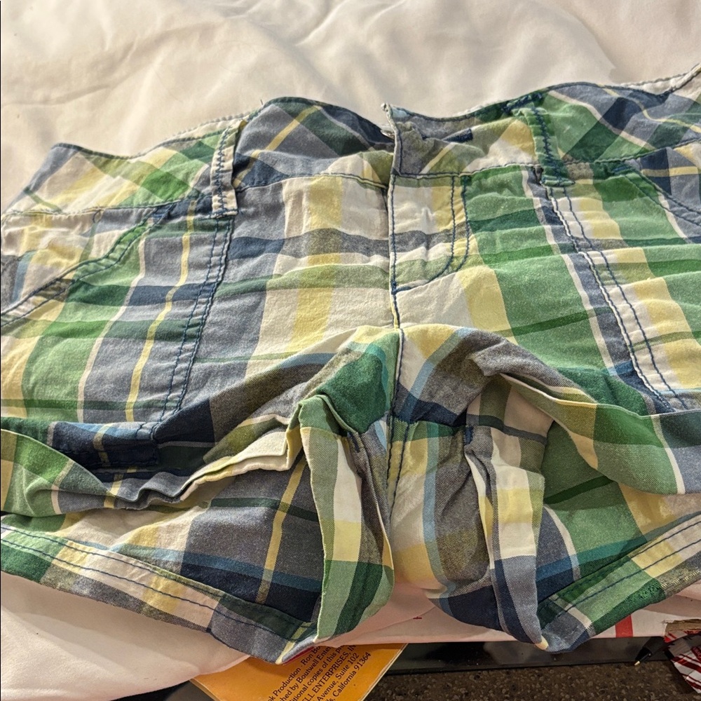 FINAL MARKDOWN Aeropostale Stretch Plaid Shorts in Blue and Green 5/6
